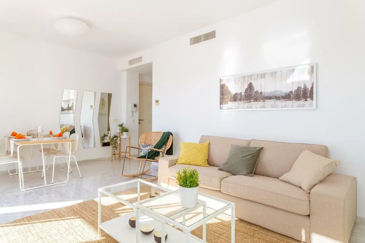 אסטפונה 2266-Amazing Newly Furnished Apt,On Golf, Sea View ספרד