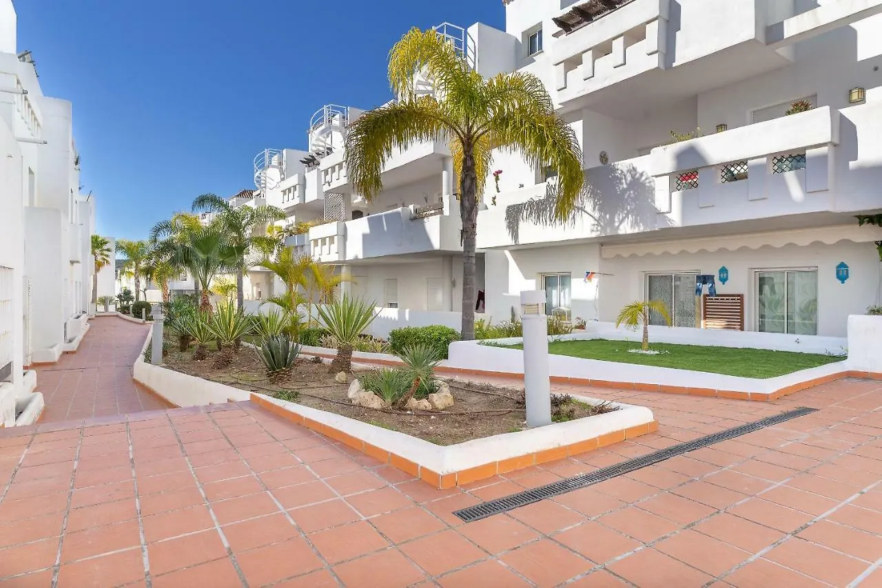 אסטפונה 2266-Amazing Newly Furnished Apt,On Golf, Sea View 0*,