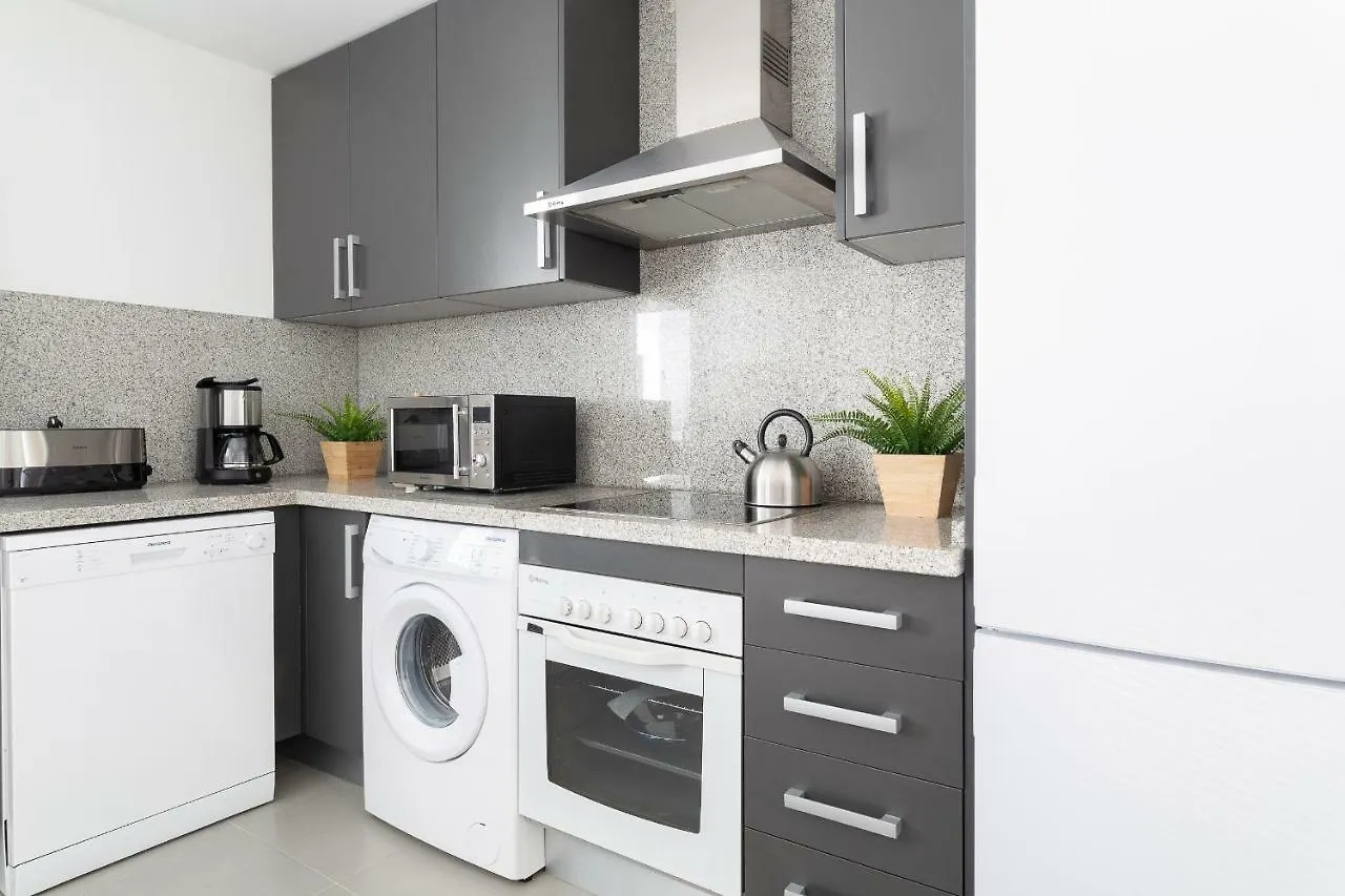אסטפונה 2266-Amazing Newly Furnished Apt,On Golf, Sea View ספרד